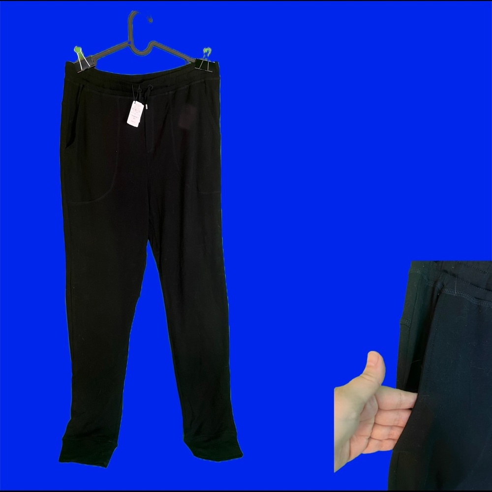 Neiman Marcus Black Stretch Pants with Pockets NWT